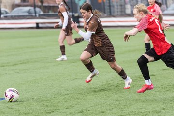 Bild 68 - wBJ FC St. Pauli - Walddoerfer SV : Ergebnis: 3:4